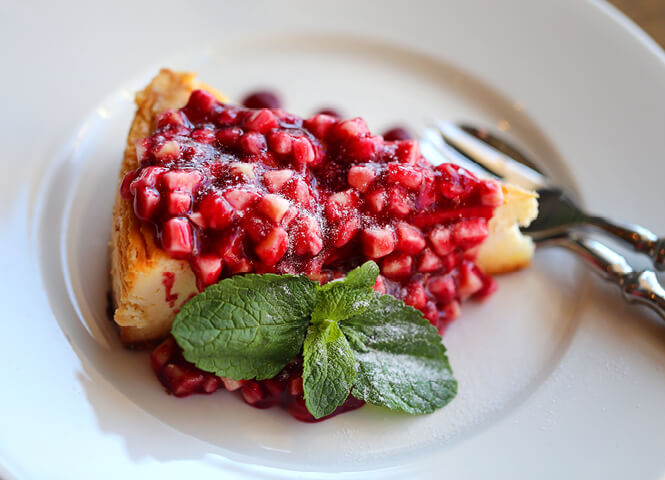 Pomegranate cheesecake